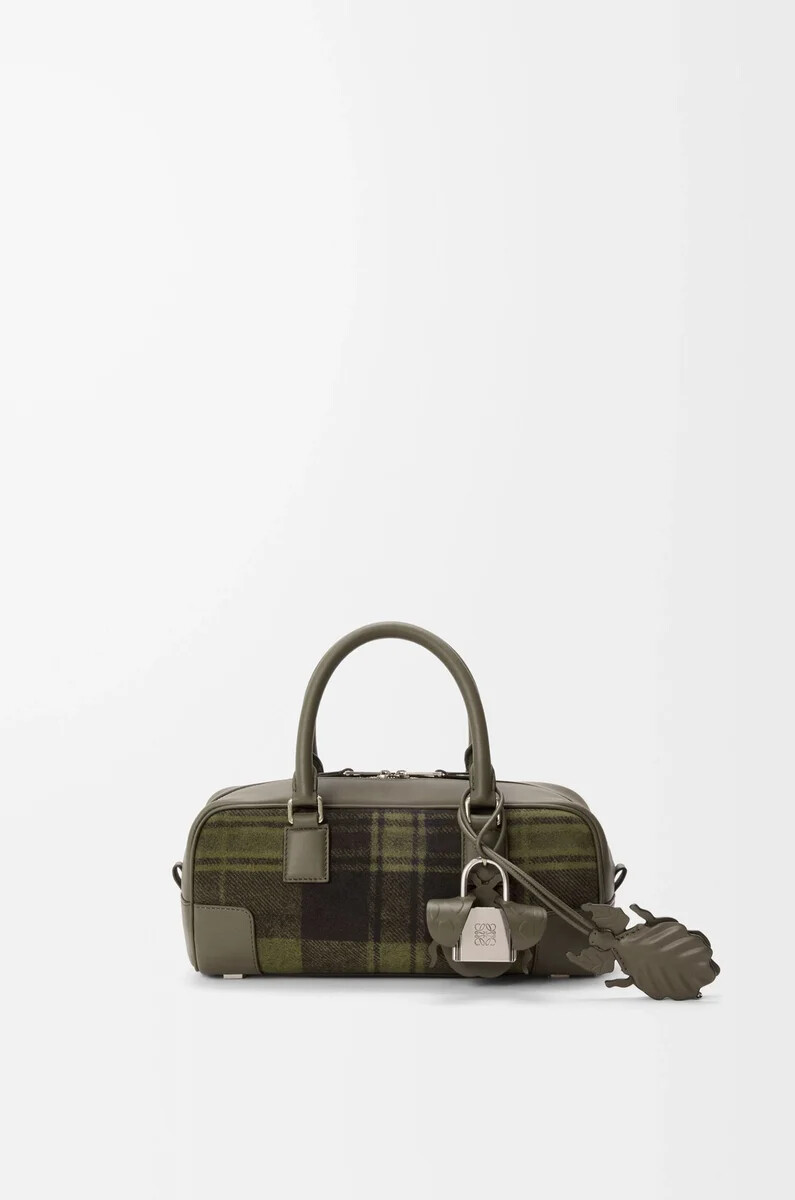 amazona 23 cropped bag aus tartan-wildleder und nappa-kalbsleder khakigrün