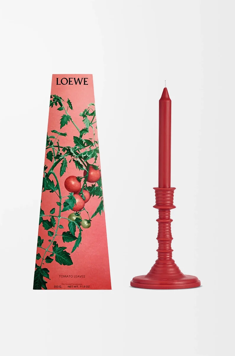kerzenhalter aus wachs in tomatenblattform rot