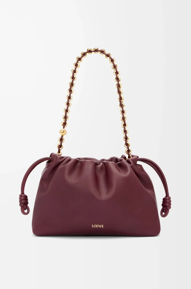 mittelgroße flamenco-handtasche aus weichem nappa-lammleder in dunkelburgunderrot