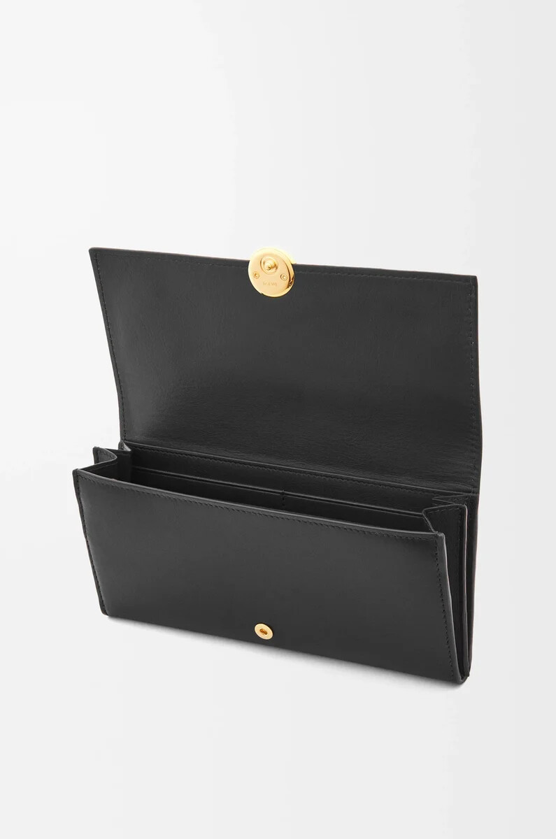 pebble continental portemonnaie aus glänzendem nappa-kalbsleder schwarz