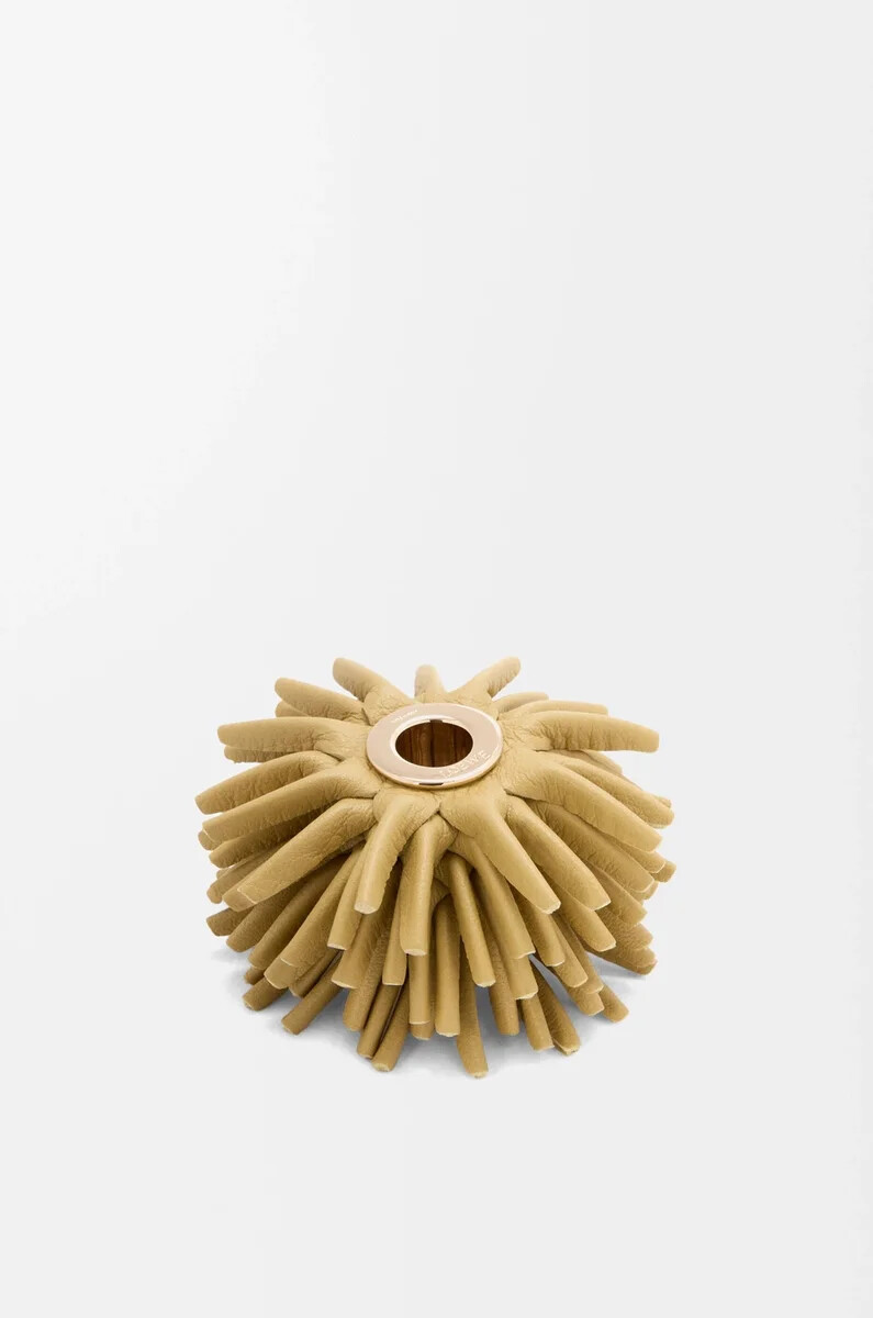 blumenwürfel aus klassischem hellgelbem kalbsleder