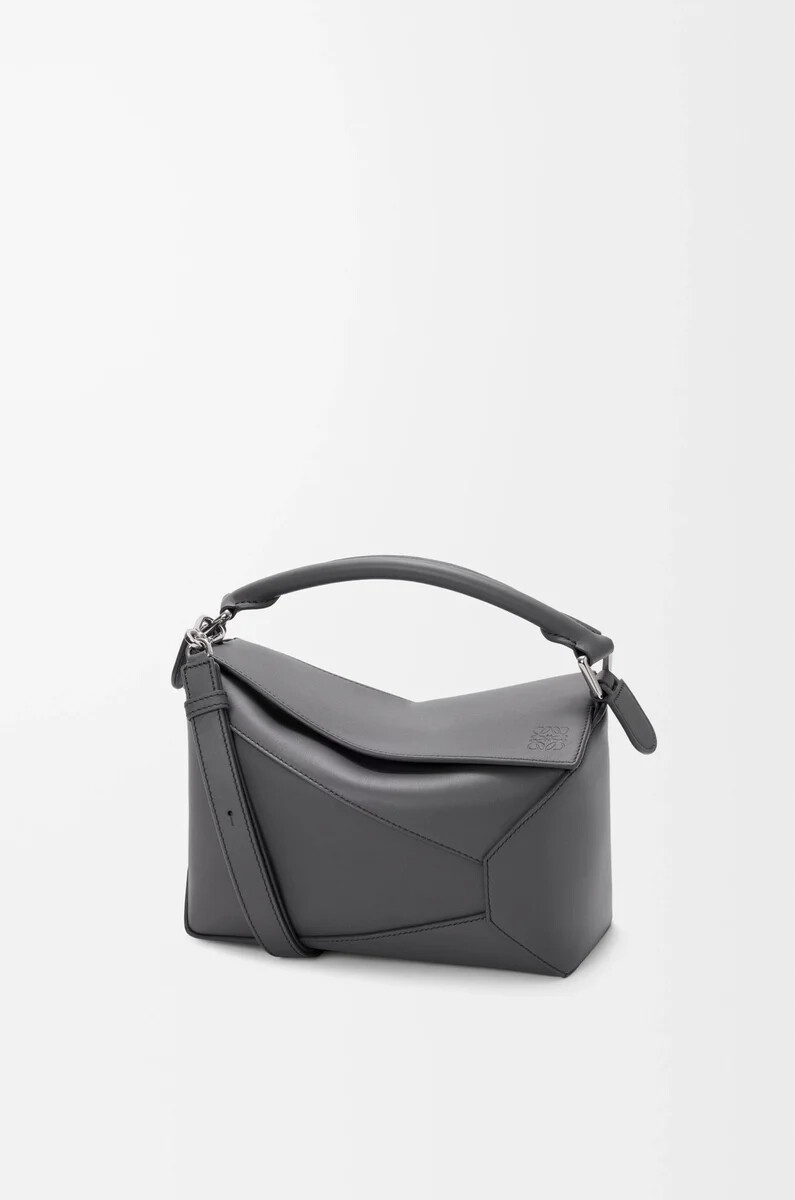 kleine puzzle edge tasche aus klassischem kalbsleder in schiefergrau