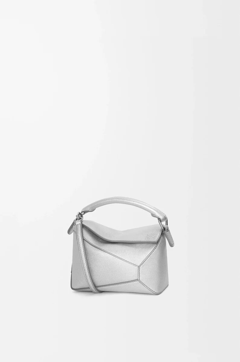 mini puzzle edge tasche aus laminiertem lammleder silber