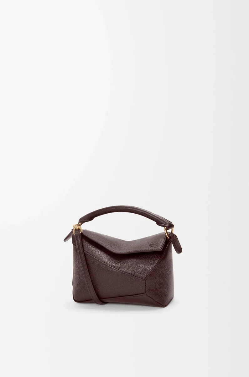 mini puzzle edge tasche aus weichem genarbtem kalbsleder in dunkelkastanie
