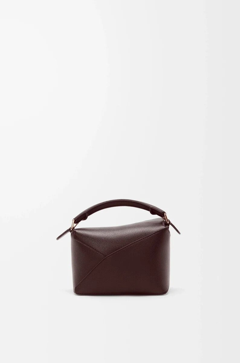 mini puzzle edge tasche aus weichem genarbtem kalbsleder in dunkelkastanie