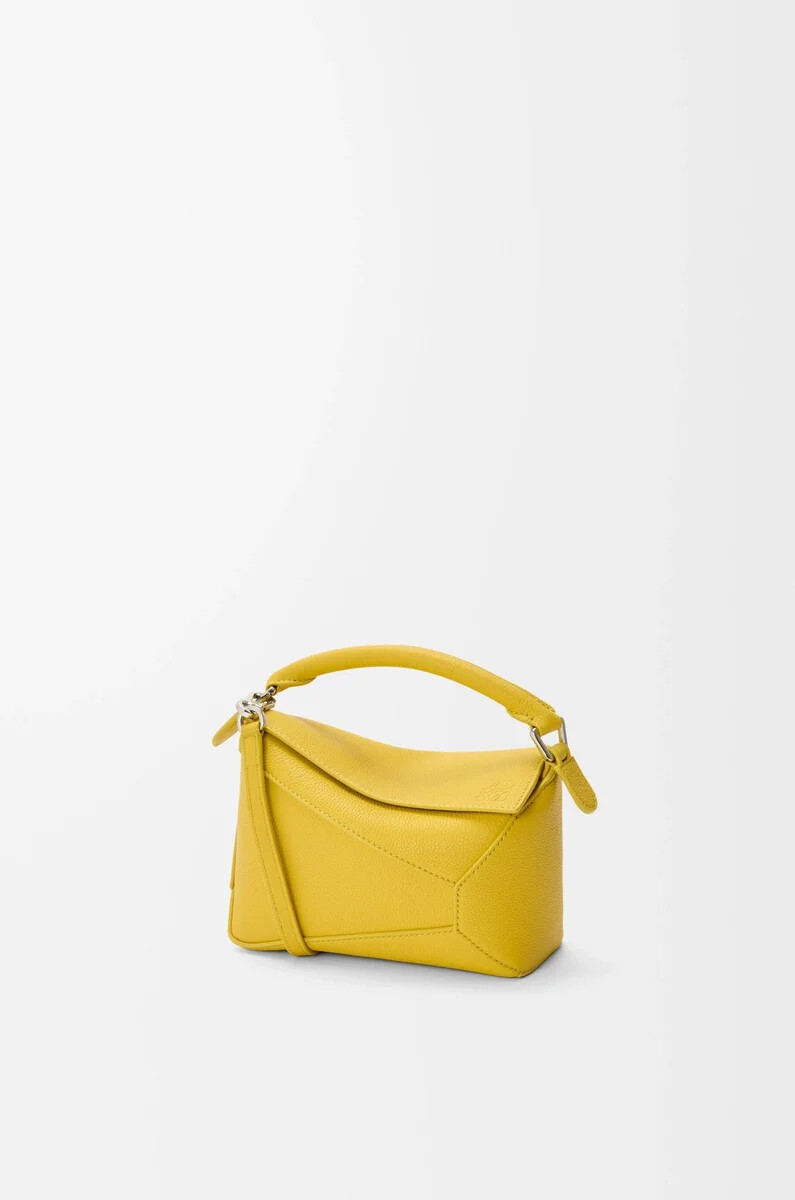 mini puzzle edge tasche aus weichem genarbtem kalbsleder dandelion