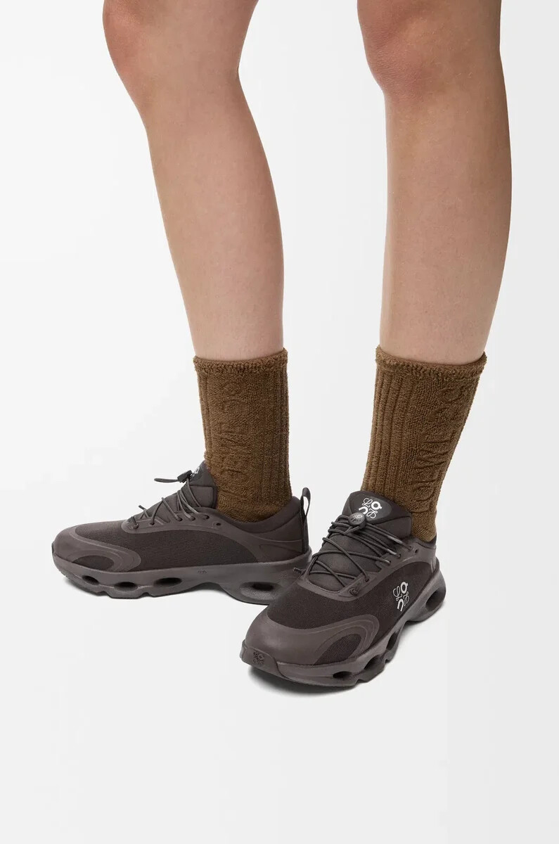 cloudsolo sneaker dunkelbraunschwarz