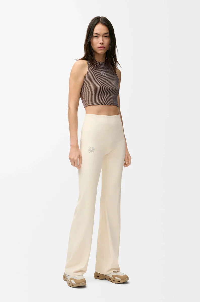 weiche bootcut-hose aus technischem jersey in elfenbein