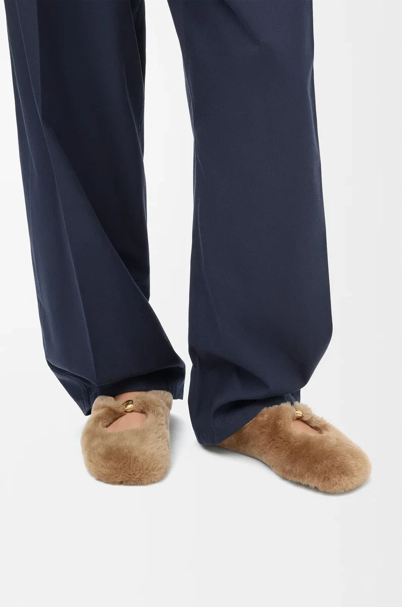 pebble soft ballerina in shearling oak