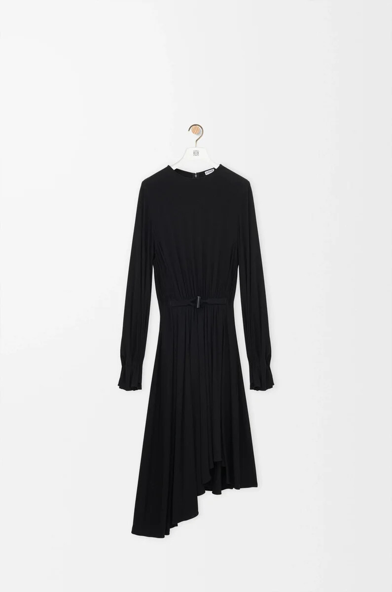 kleid aus viskose schwarz