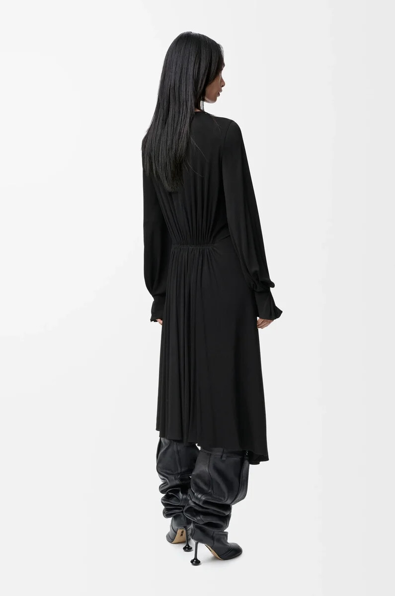kleid aus viskose schwarz