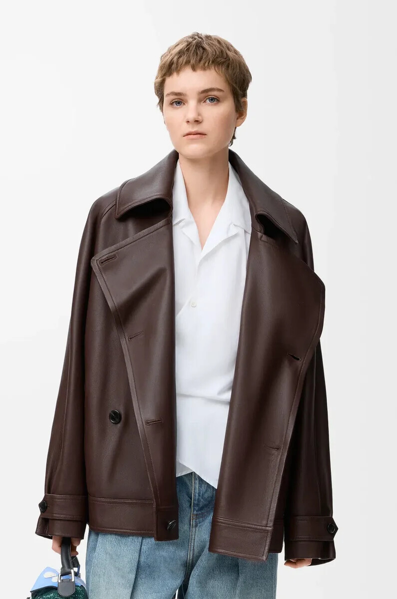 bow-jacke aus nappa-lammleder in dunkler schokolade