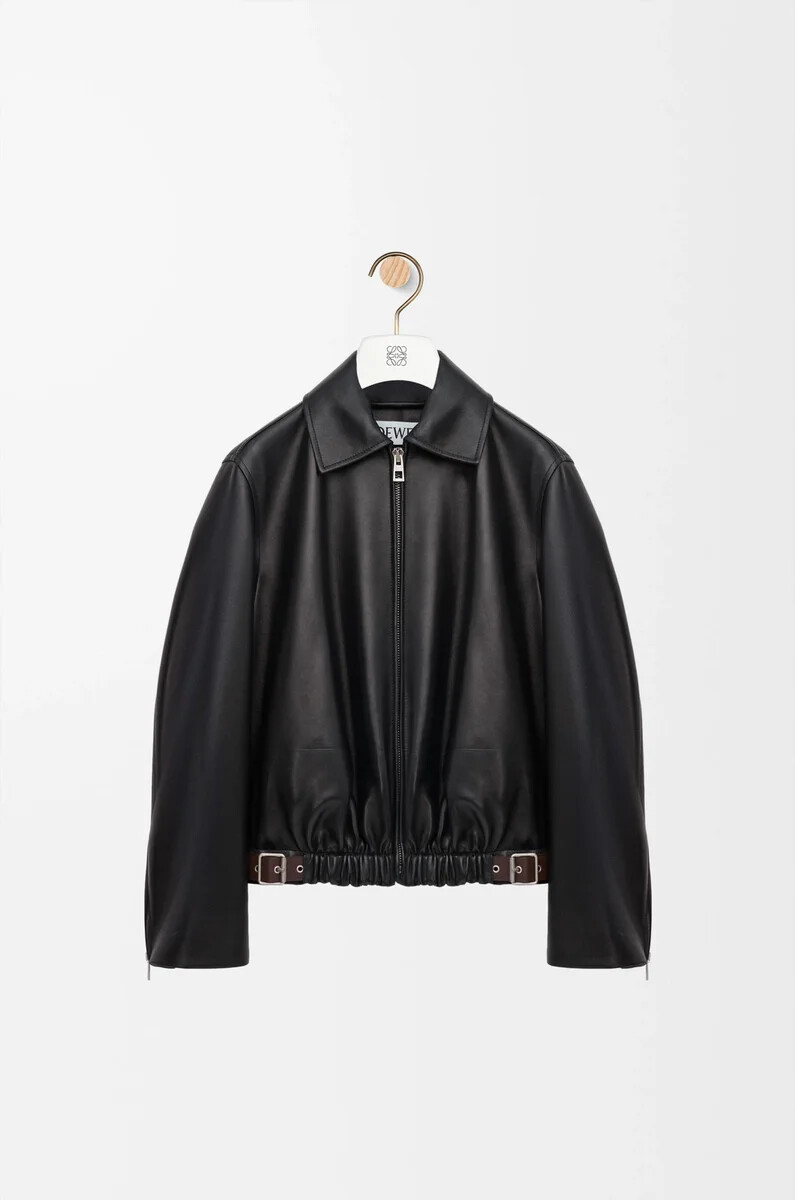 gürteljacke aus schwarzem nappa-lammleder
