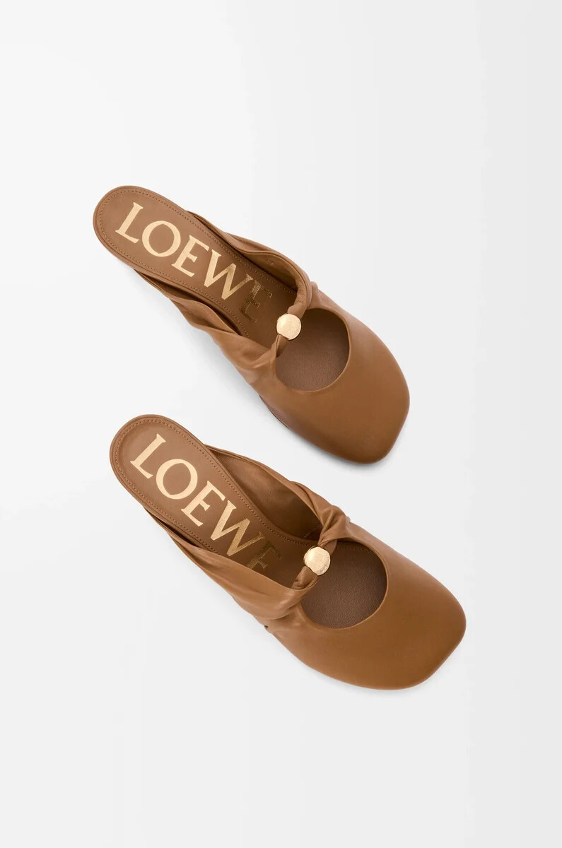 pebble soft mule aus nappa-lammleder oak