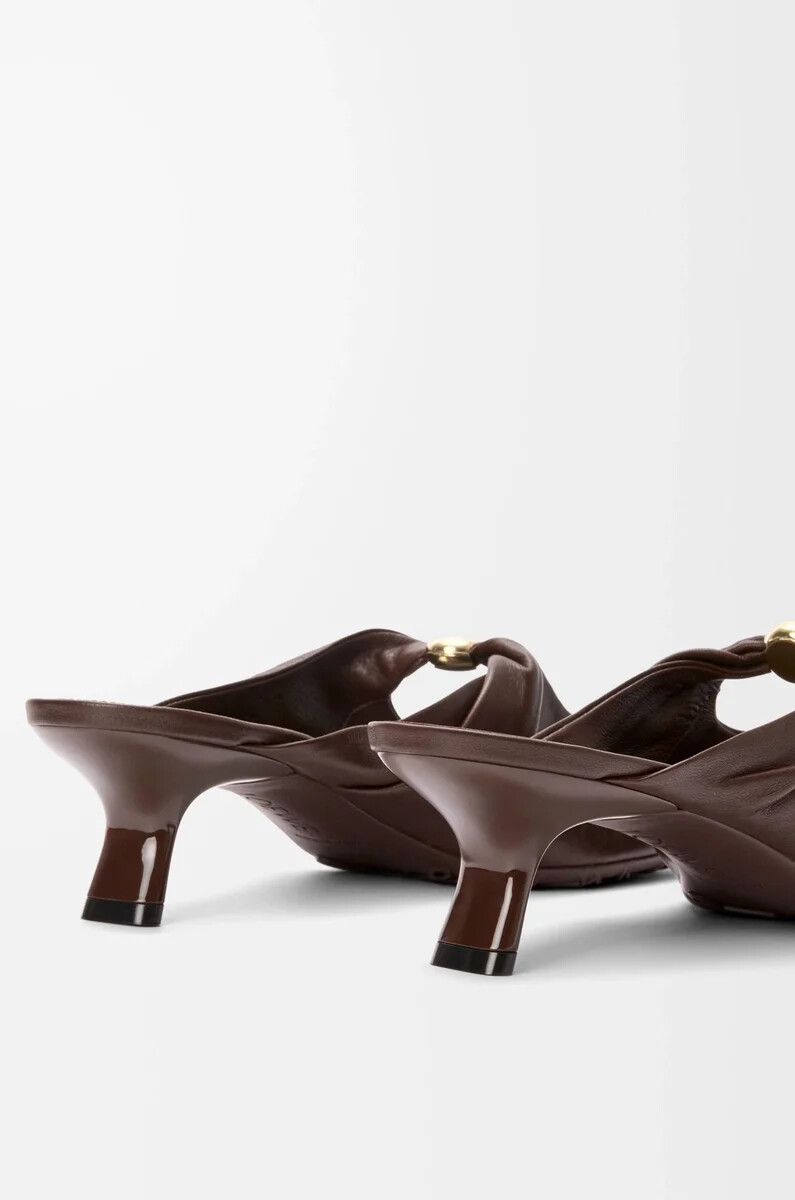 pebble soft mule aus nappa-lammleder brownie