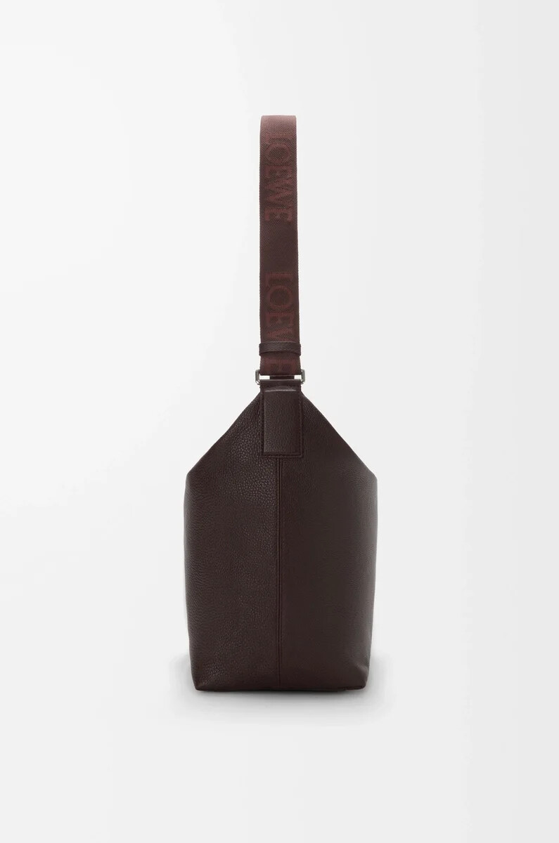 cubi umhängetasche aus geschmeidigem genarbtem kalbsleder in oxblood