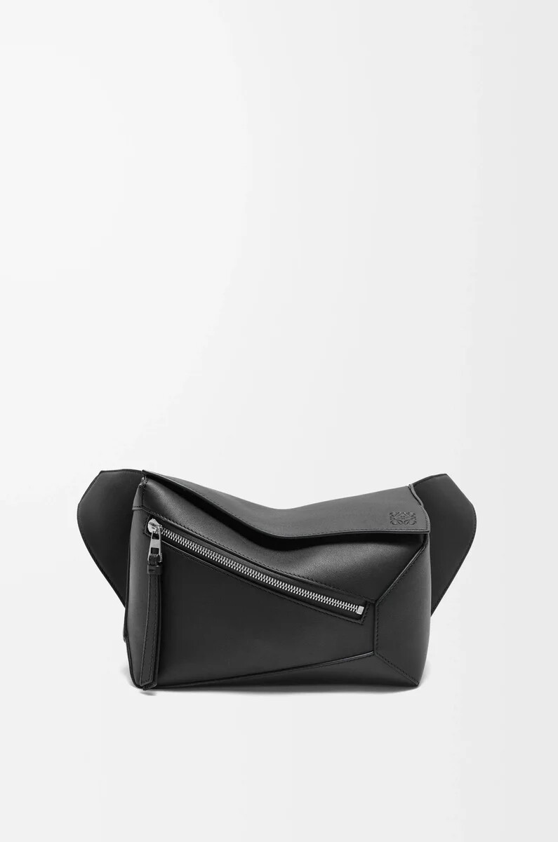 kleine puzzle edge bauchtasche aus klassischem kalbsleder in schwarz