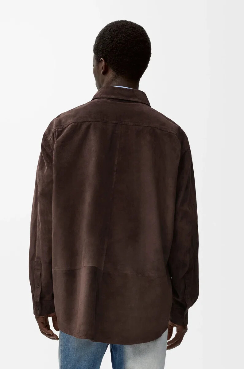 overshirt aus dunkelbraunem kalbsveloursleder