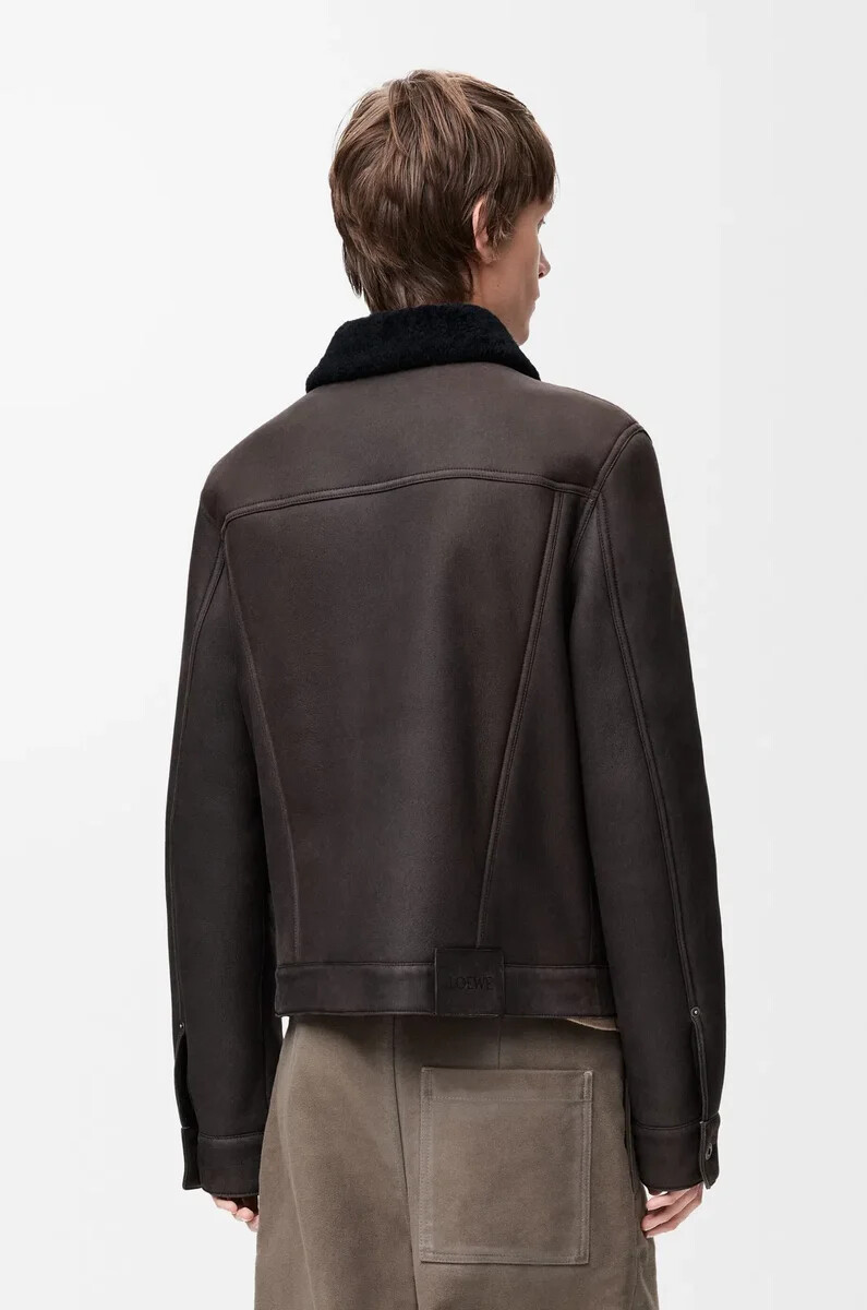truckerjacke aus shearling in braunmarineblau